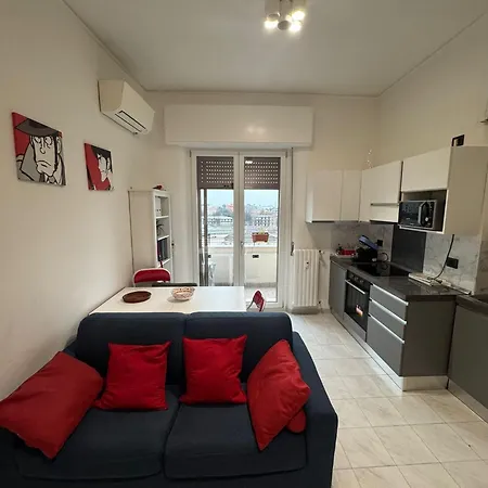 M2 Lambrate * Milánó